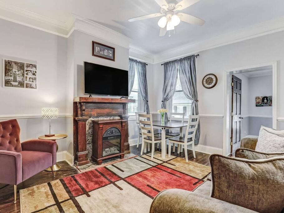 Historic Savannah Gold Private Condo With Pool - 2Bed, 1&Half Bath, Sleeps 6, 1St Floor, 15 Min Walk To Historic Savannah Center And All Attractions Екстериор снимка
