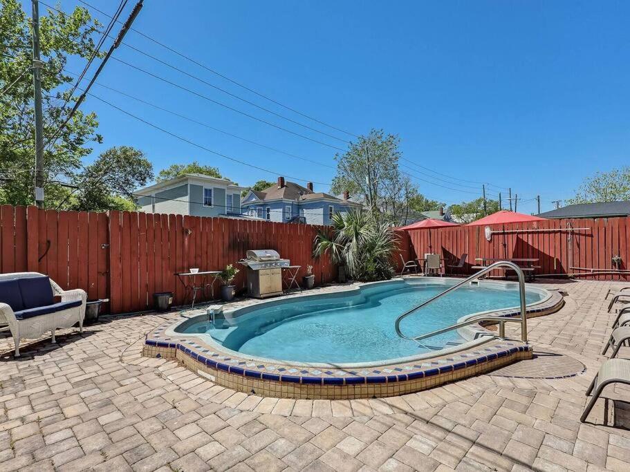 Historic Savannah Gold Private Condo With Pool - 2Bed, 1&Half Bath, Sleeps 6, 1St Floor, 15 Min Walk To Historic Savannah Center And All Attractions Екстериор снимка